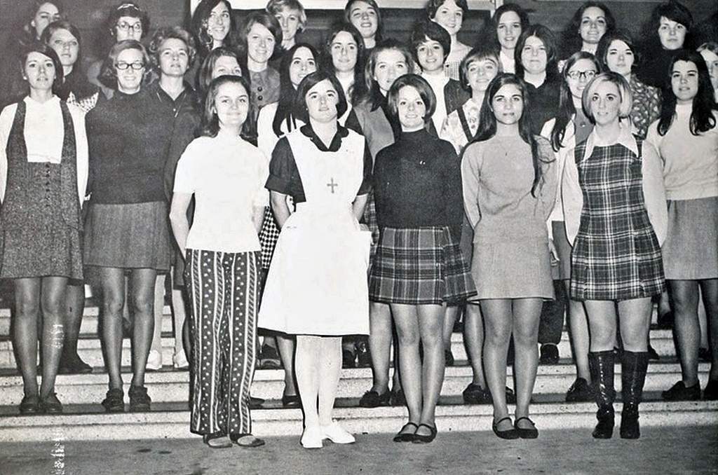 Miniskirts And Stairs: 1960s Women In Peril - Flashbak