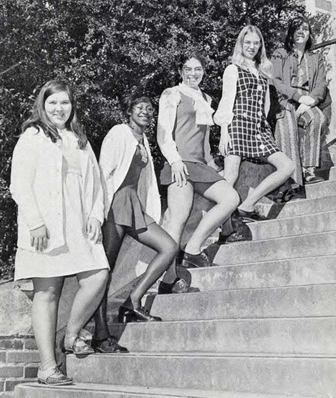 Miniskirts And Stairs 1960s Women In Peril Flashbak 