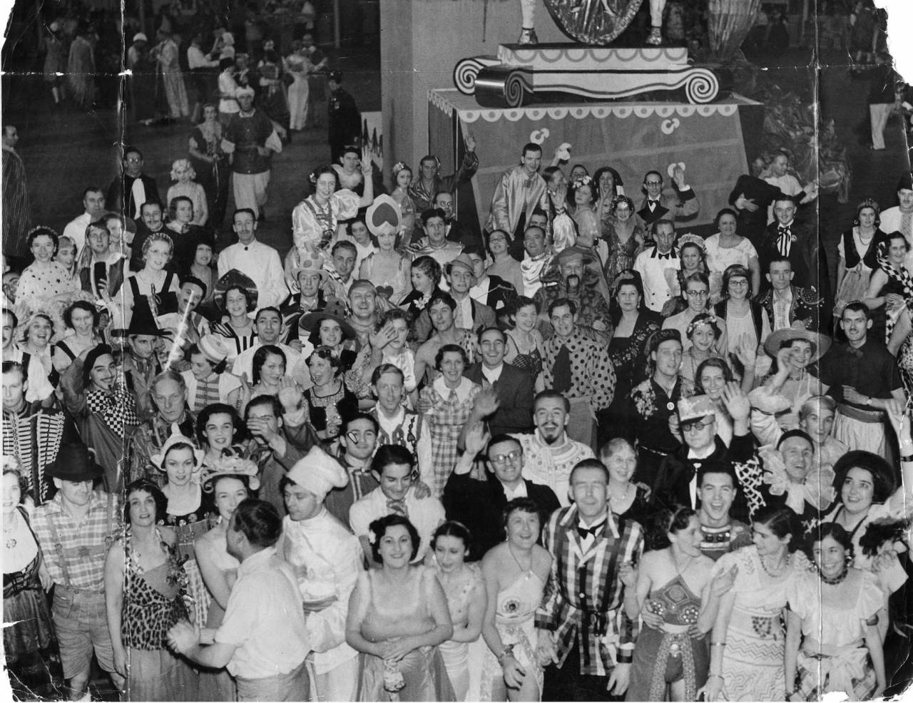 Chelsea Arts Ball. Some Of The Costumes That Made The Albert Hall One ...