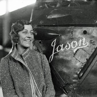 Amy Johnson and her first plane - Flashbak