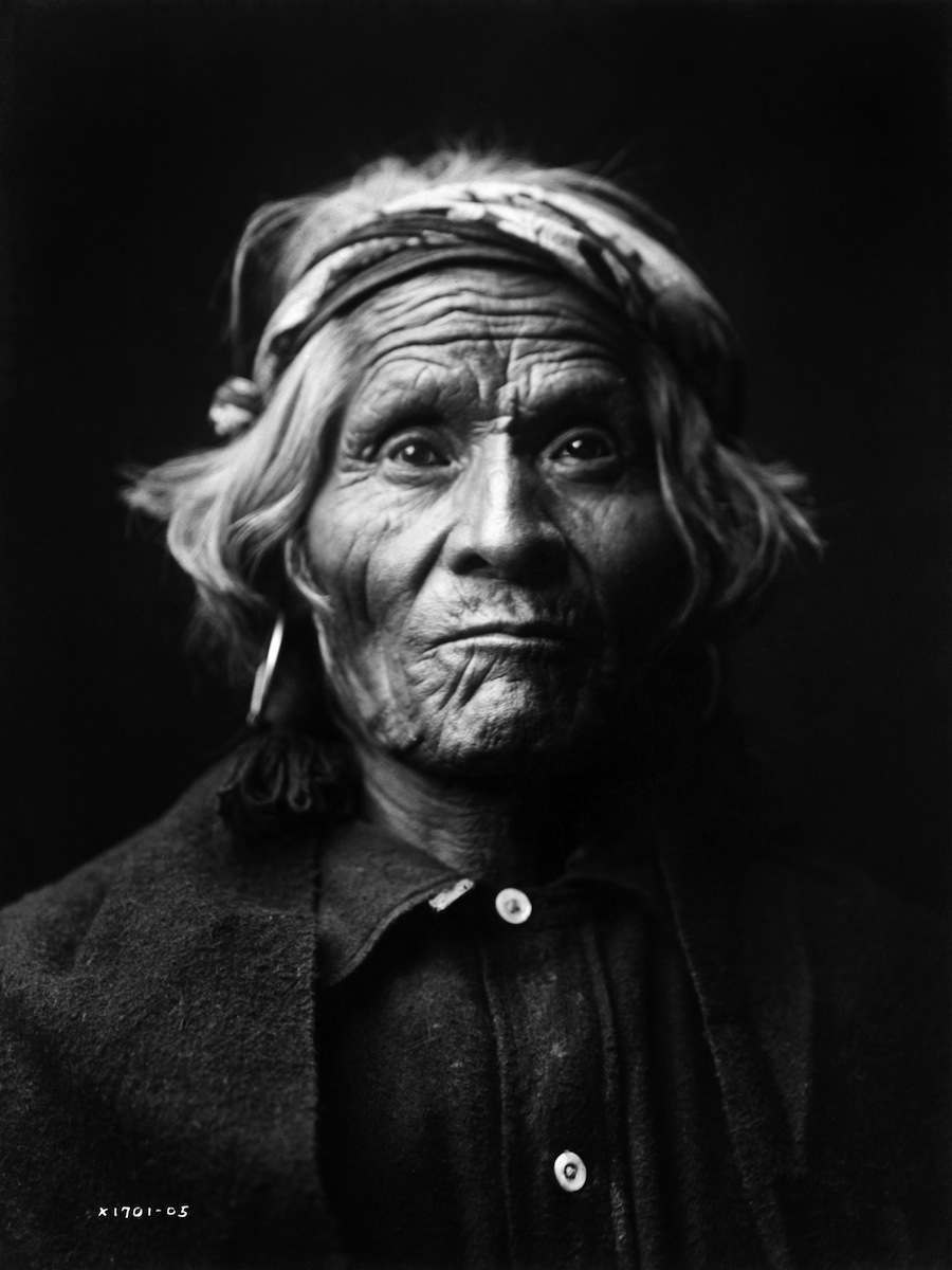 Edward_S._Curtis,_Wyemah,_Taos_Indian,_1905