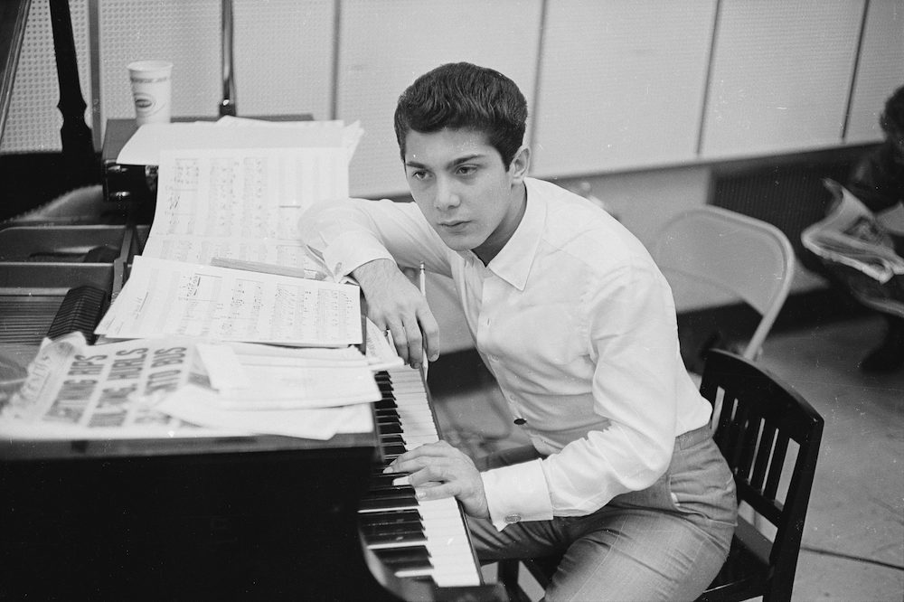 28th August 1968: Canadian singer, songwriter and actor, Paul Anka, at the piano. (Photo by William Lovelace/Express/Getty Images)