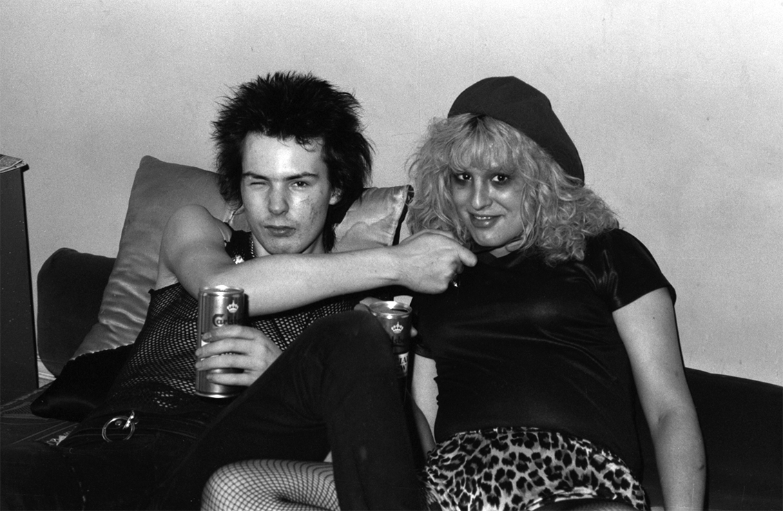 Rare Photos of Nancy And Sid Vicious At Johnny Rotten’s House In 1978