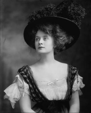 Beautiful Portraits of The Fabulous Ziegfeld Girls - Flashbak