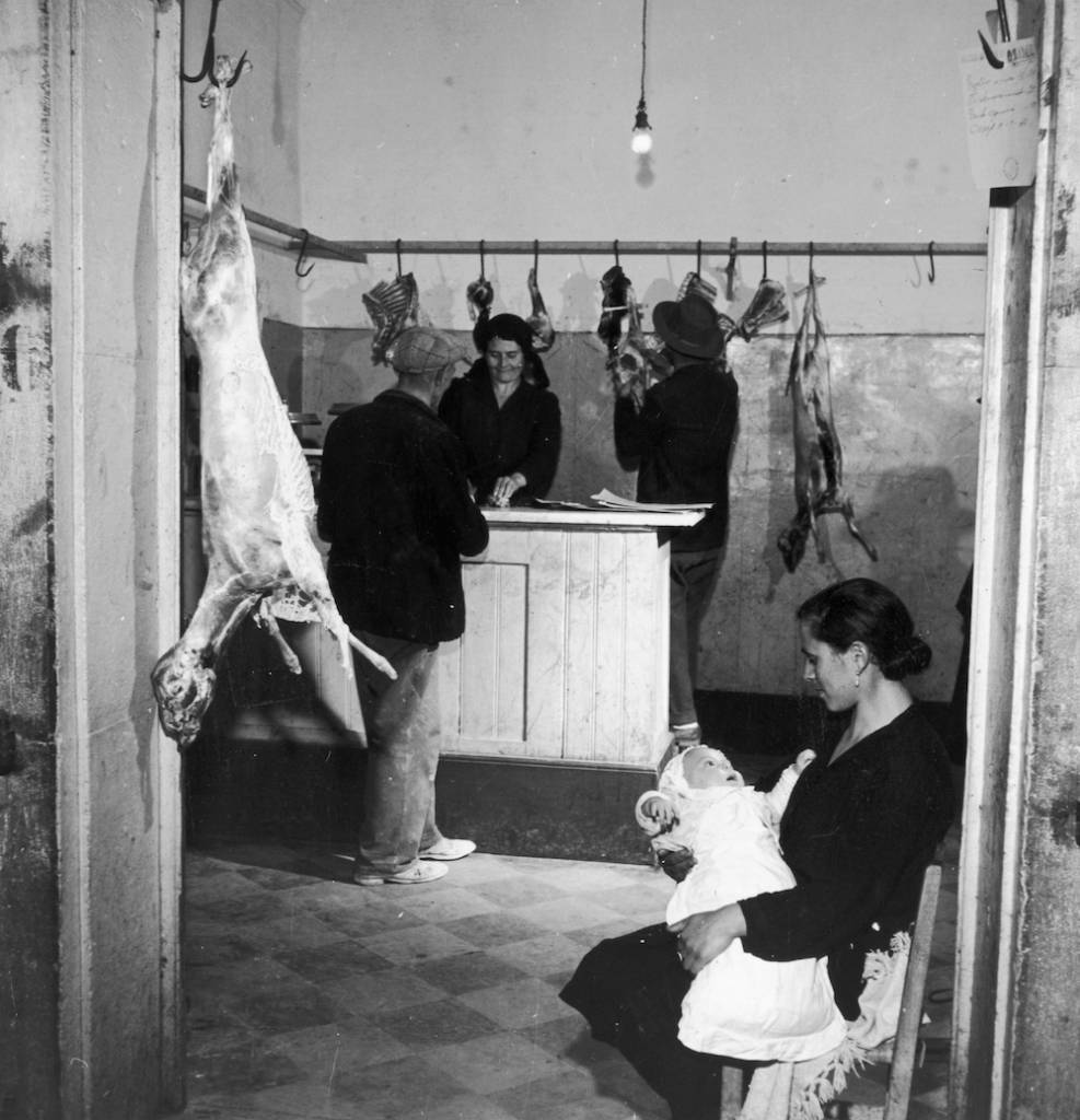 circa 1955: A butcher's shop in the Italian town of Melfi. (Photo by Charles Fenno Jacobs/Three Lions/Getty Images)