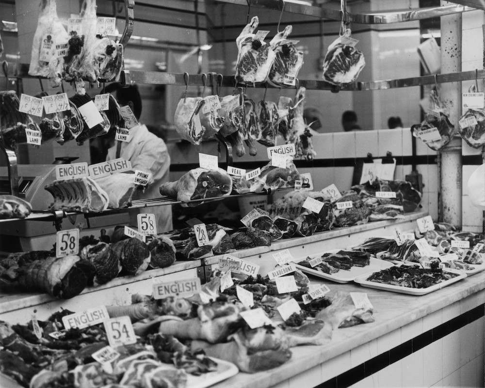 22nd May 1964: A display of meat in a butcher's shop in Charterhouse Street, Smithfield, London, during a crisis over beef prices. (Photo by Moore/Fox Photos/Getty Images)