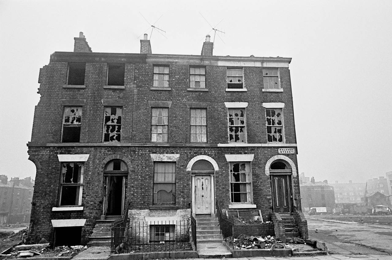 Last block standing in Faulkner St Liverpool 1969