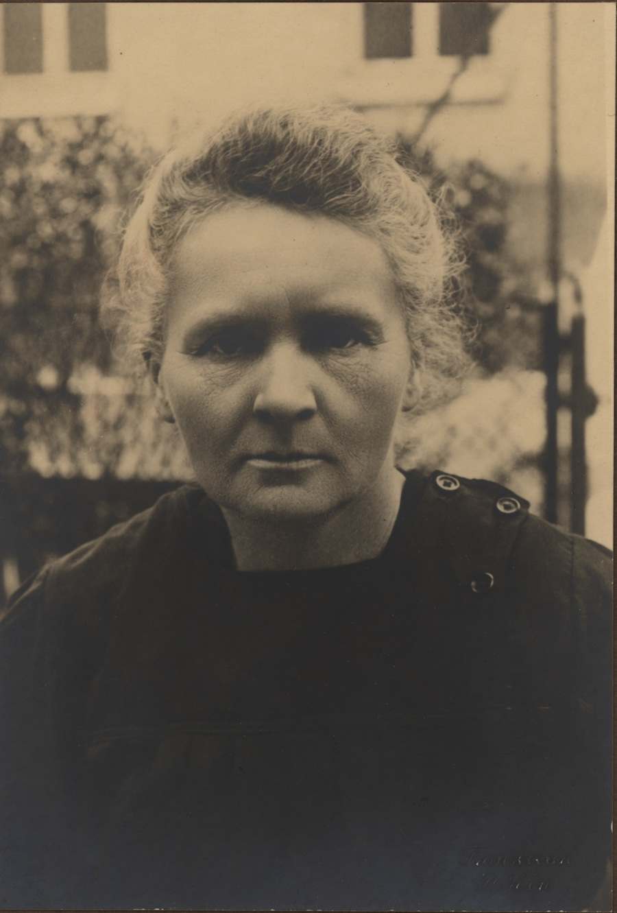 Scientific Identity, Portrait of Marie Curie