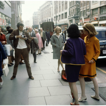 London 1966, Paul Huf working on a fashion shoot for Avenue Photo Sem ...