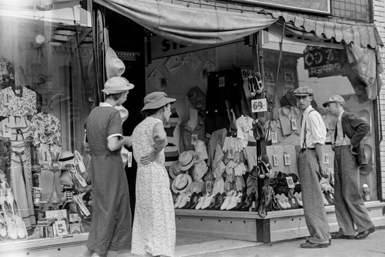 photos-of-a-typical-saturday-afternoon-in-london-ohio-1938-flashbak