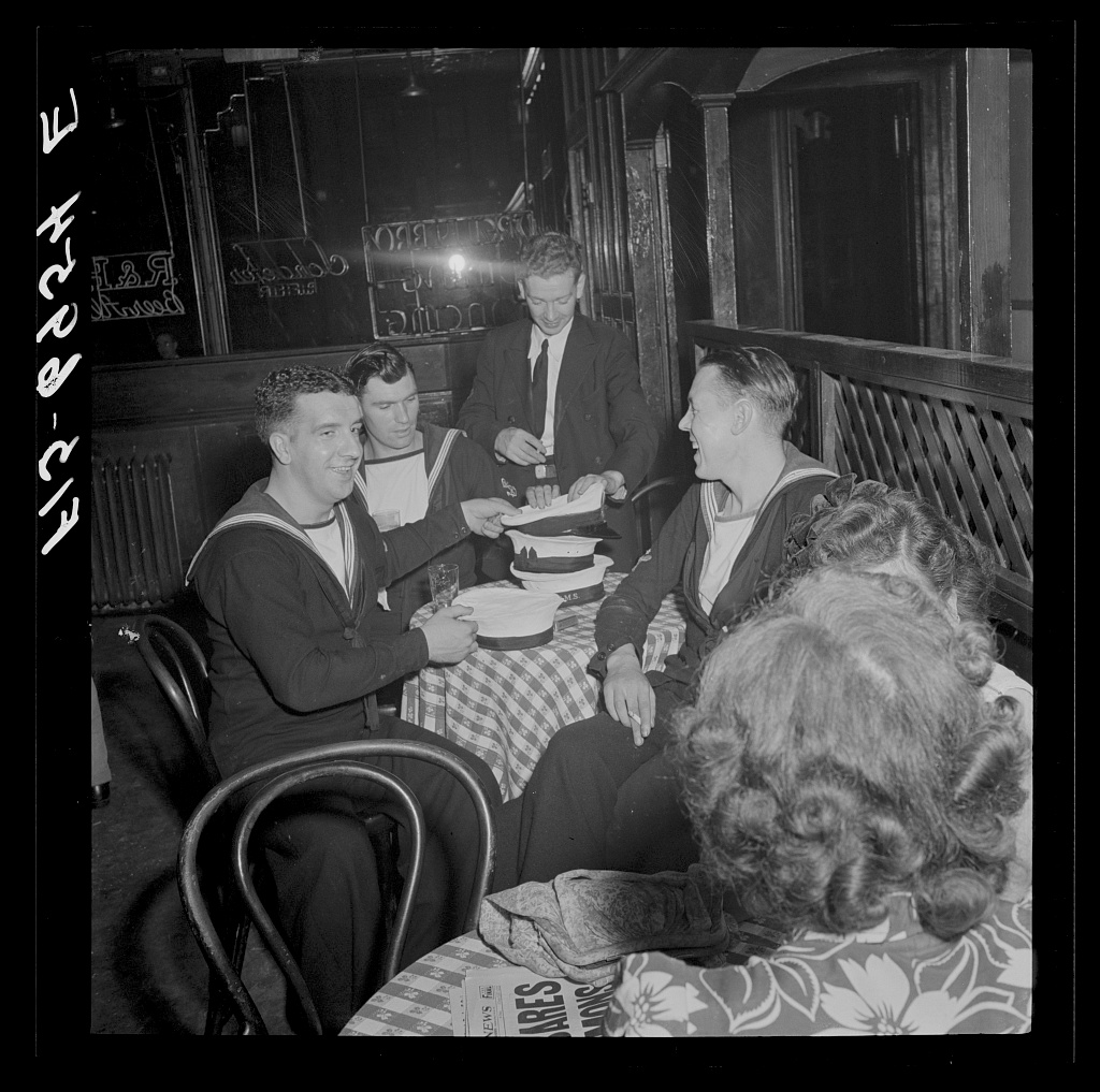 A Night At O Reilly S Bar In New York In 1942 Flashbak