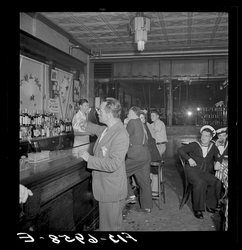 A Night At O Reilly S Bar In New York In 1942 Flashbak