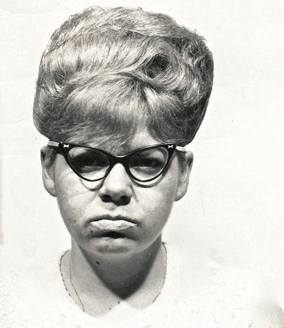 Women With Very Big Hair In the 1960s - Flashbak