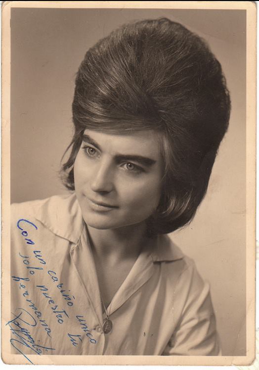 Women With Very Big Hair In the 1960s - Flashbak