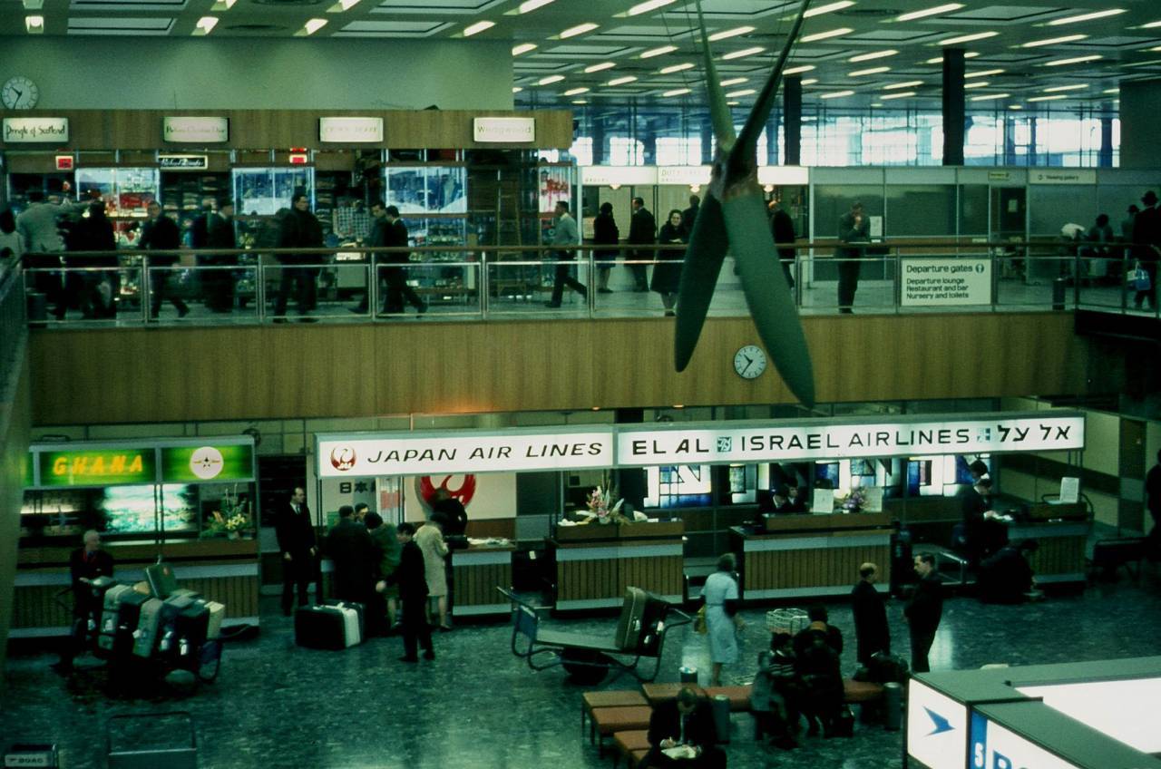Heathrow Oceanic Terminal in 1968.