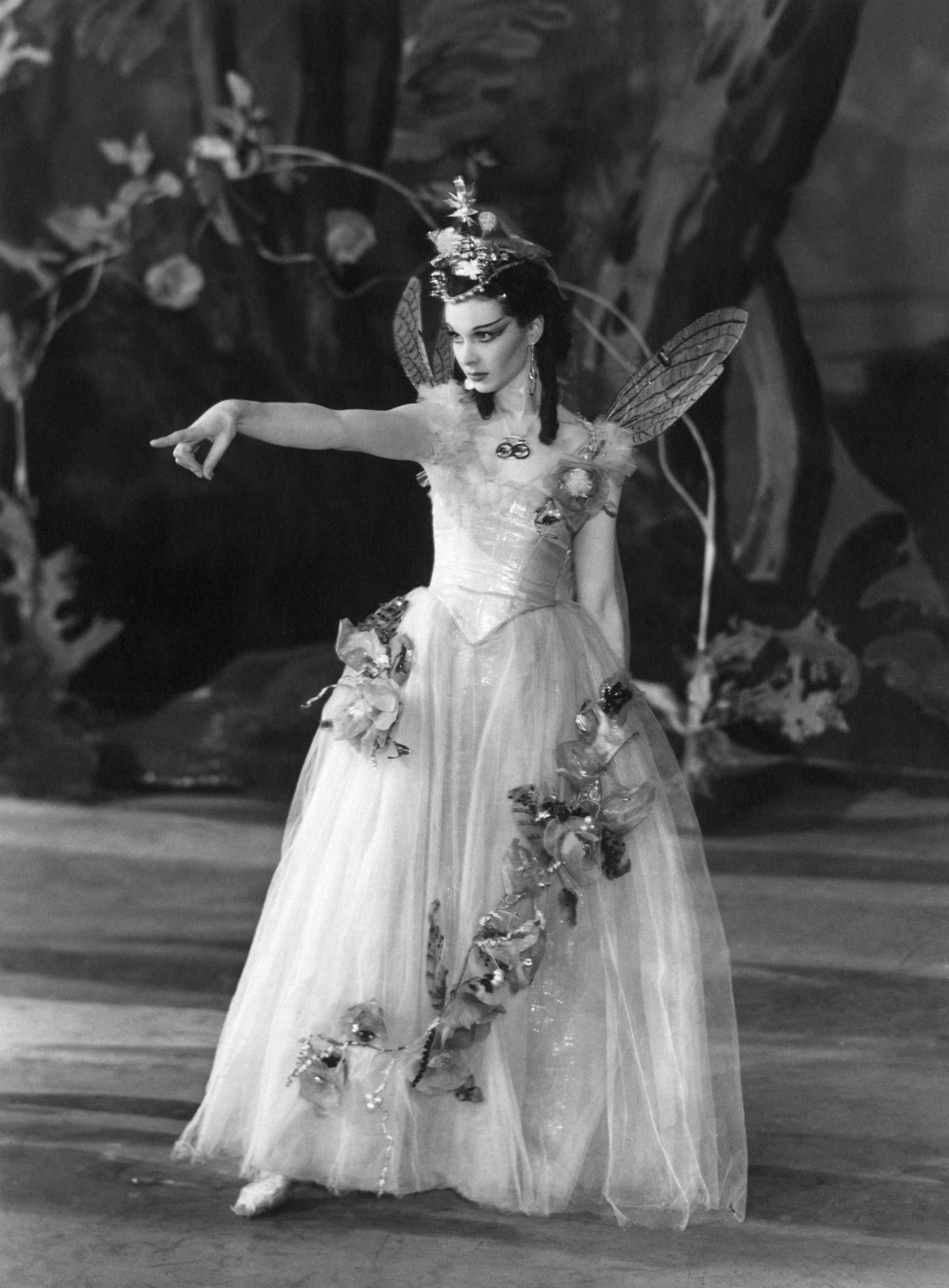  Leigh as Titania from A Midsummer Night's Dream, 1937