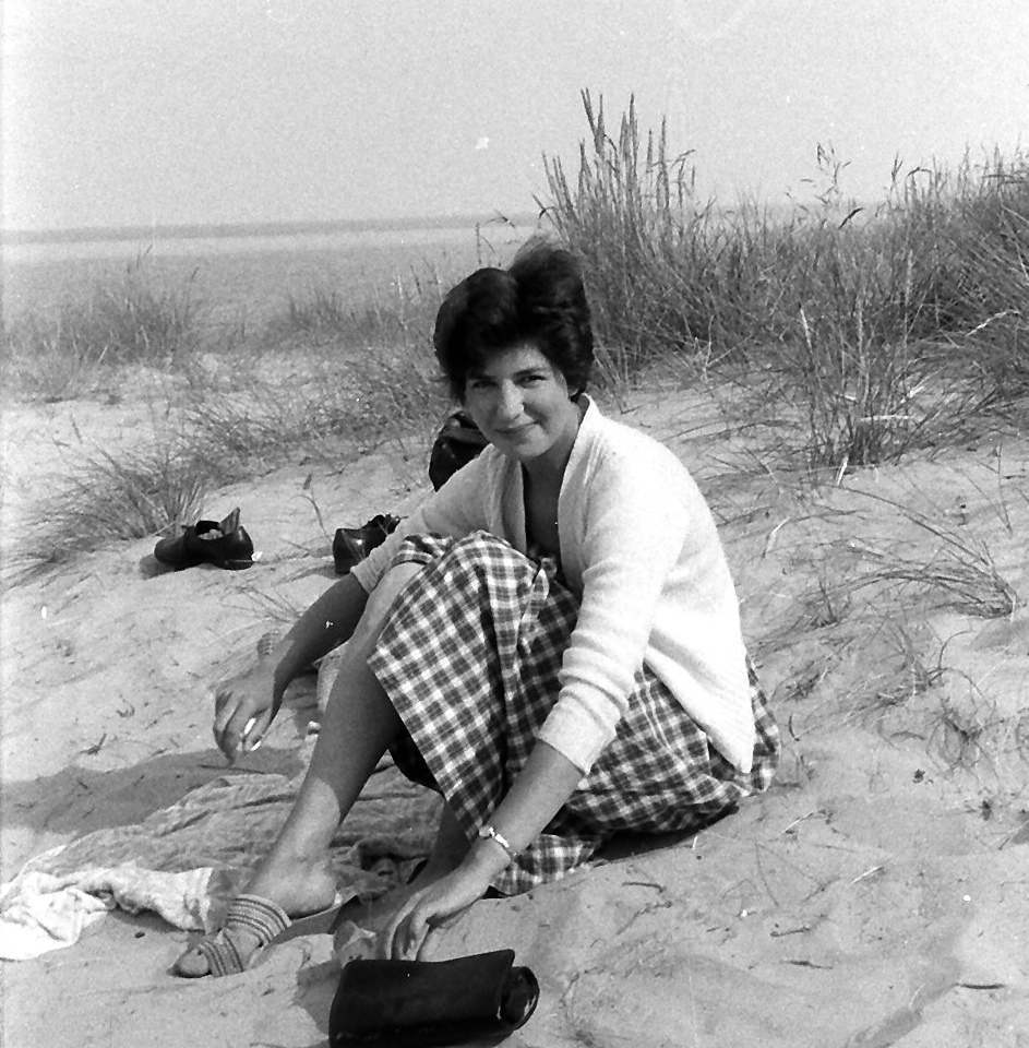 Boys and Girls 50s sunbathing beach,Norfolk Coastline - Flashbak