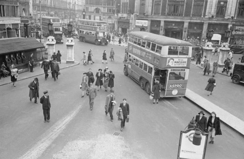 Victoria Station 1941