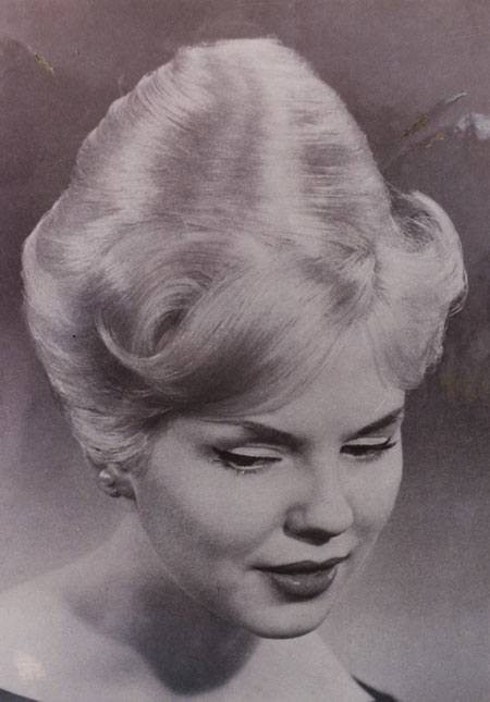 The Beehive Hair That Defined The 1960s Flashbak