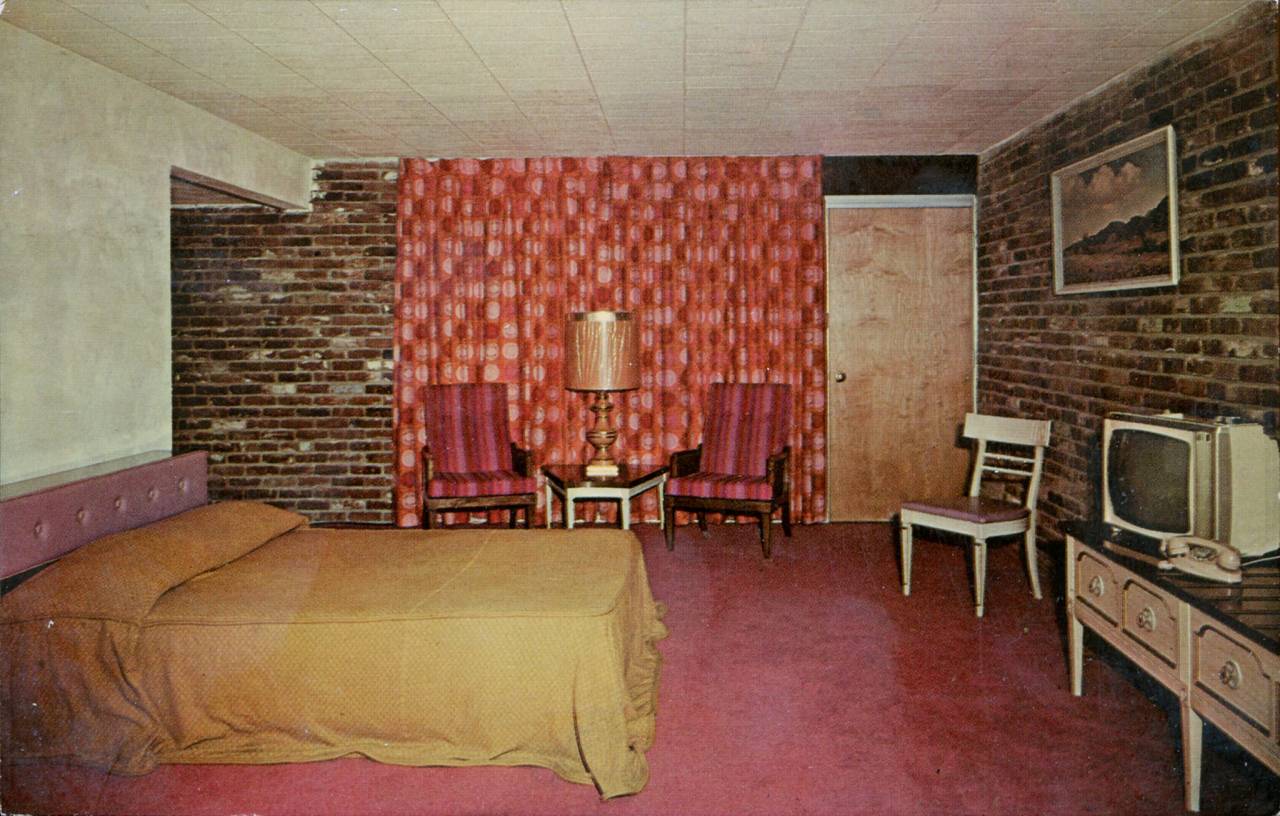 Red Raven Motel, Pittsburgh, Pennsylvania