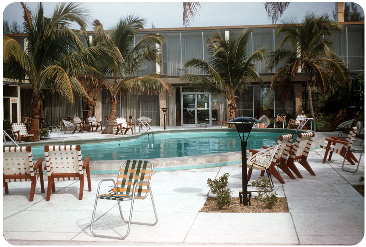 Modern Motel, Florida — 1957 Nice pool furniture here — are those Bertoia chars? Sarasota School of Architecture influence.
