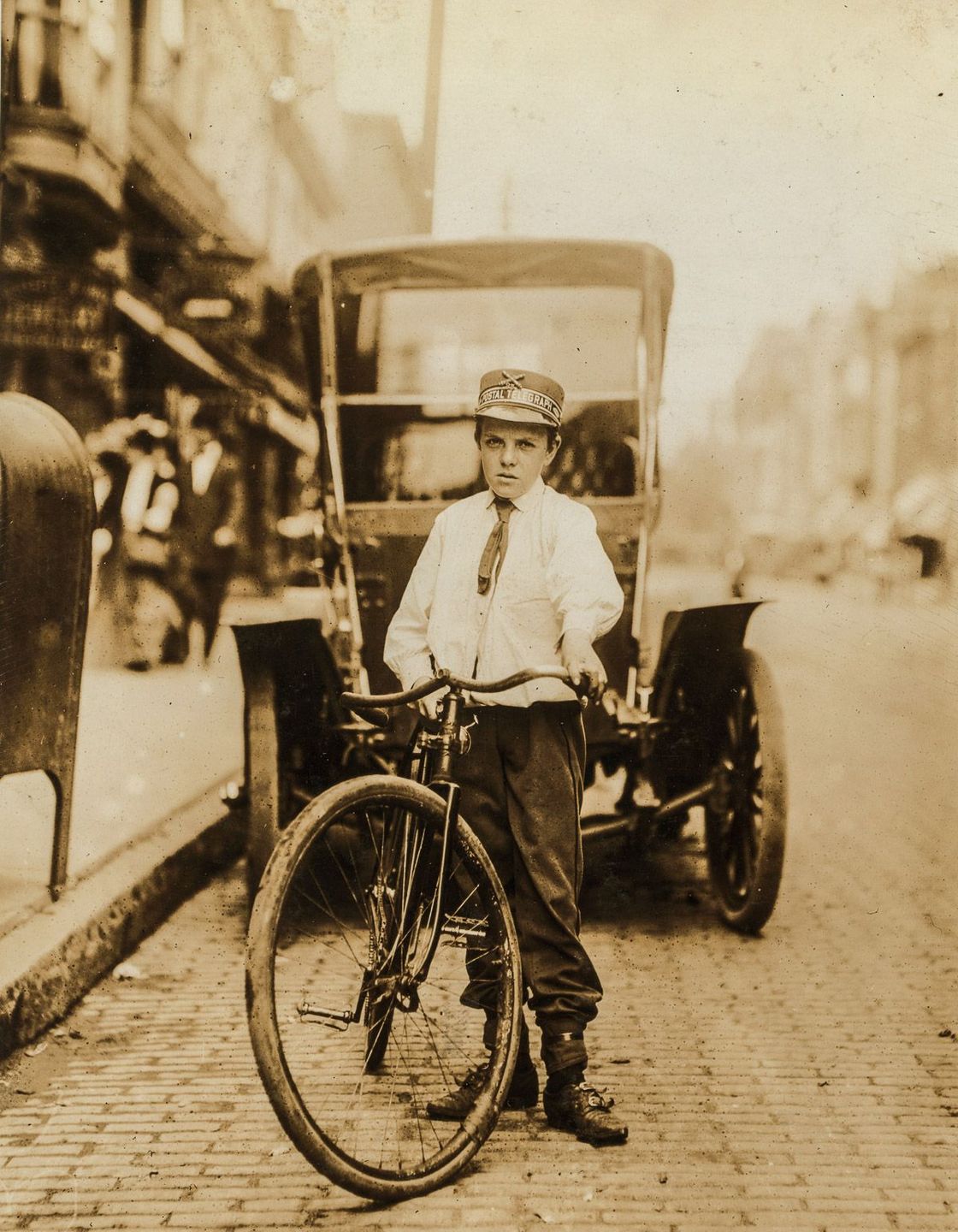 When Bicycle Messenger Boys Peddled Drugs And Sex Across America (1908 -  1917) - Flashbak