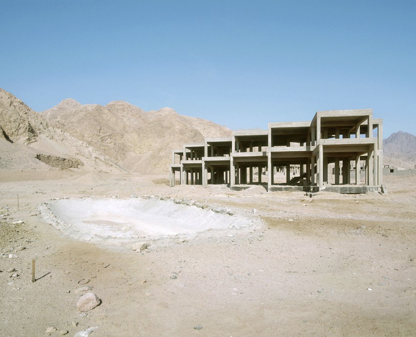 Egypt hotels abandoned Sinai