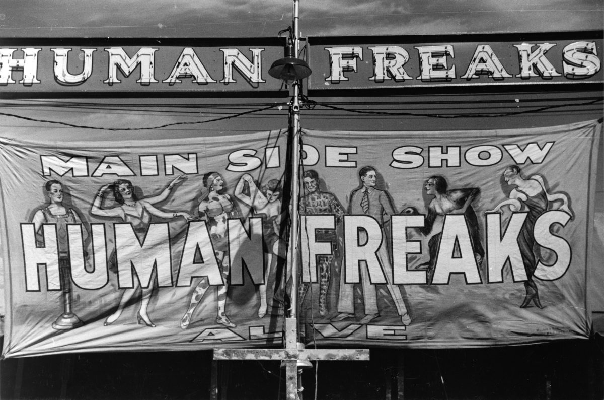Photos of Vermont's Rutland Fair Freak Show in 1941 - Flashbak