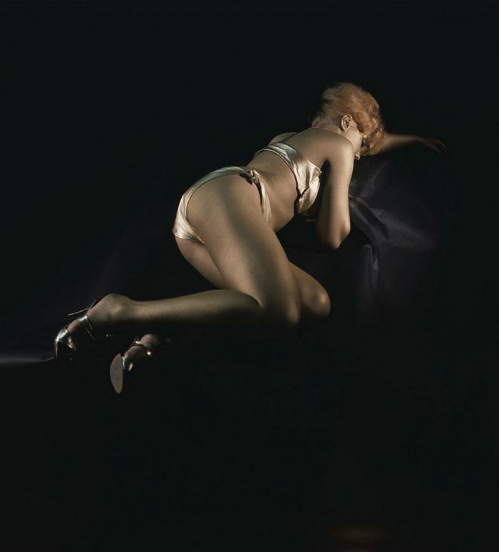 Goldfinger Pin Up Model Margaret Nolan S Uncensored Film Sequence Photos Flashbak