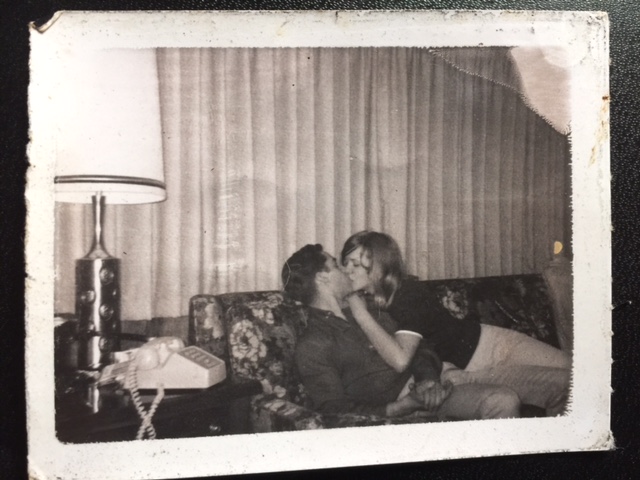 Polaroids Of Snogging At A 1960s Make Out Party - Flashbak