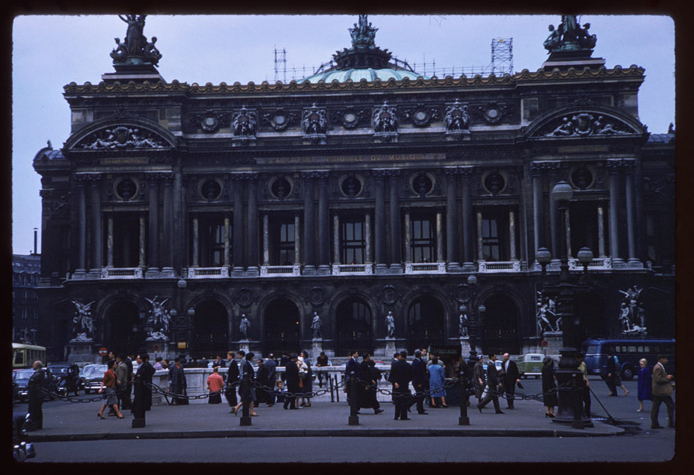 May 9, 1960. Place de l'Opéra