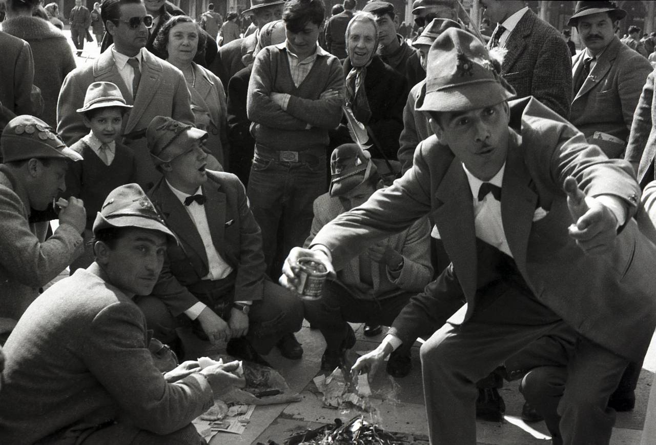 Venice pigeons scenes 1960s Italy St Mark's Square