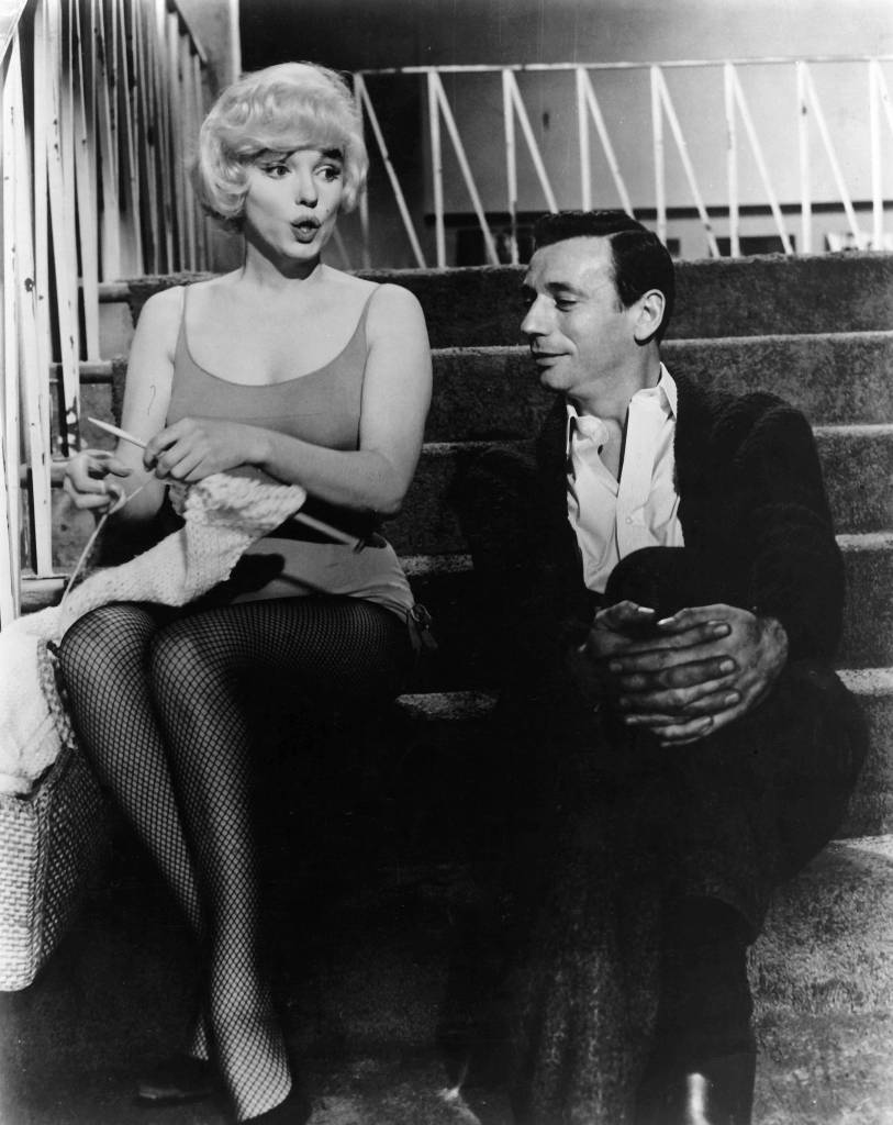 Marilyn Monroe knitting Yves Montand Let's Make Love - 1960