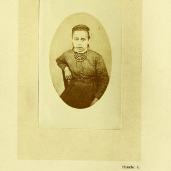Iconographie Photographique de la Salpêtrière: The Physician and the Hysterical Women
