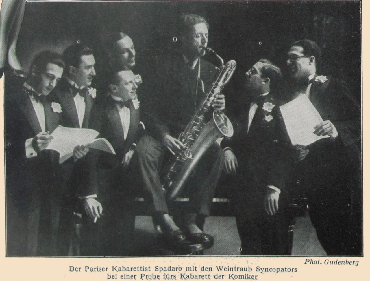 In 1935, the Nazi government did not allow German musicians of Jewish origin to perform any longer. The Weintraub Syncopators – most of whom were Jewish – were forced into exile.