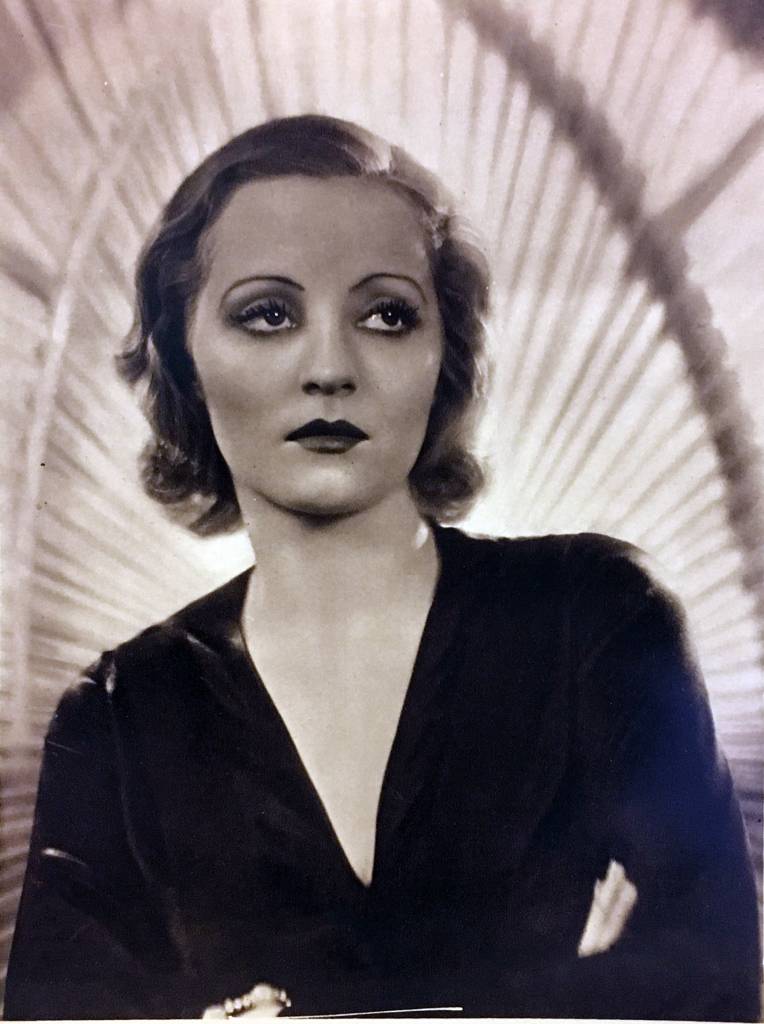 tallulah-bankhead-black-dress