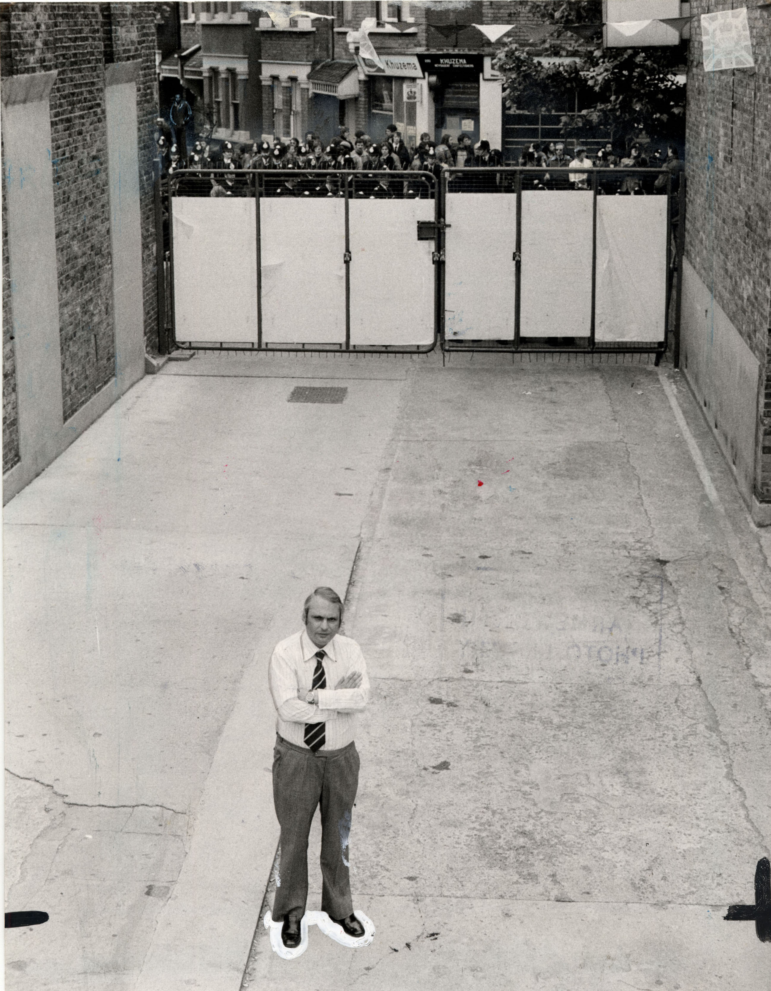 George Ward Grunwick Film Processing Plant Manager Who Has To Play Hide And Seek With The Chanting Pickets To Enter And Leave His Office In An Old Victorian House Next To His Main Works At Chapter Road Willesden.