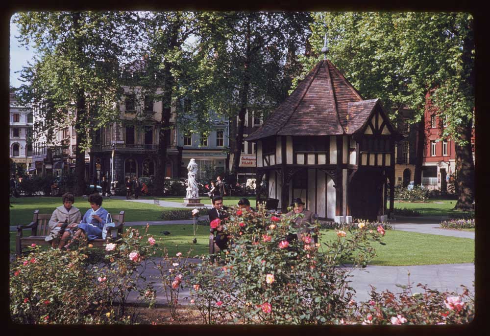 Date: May 21, 1961 Location: London, England, United Kingdom (Greater London county) Description: Charles II in Soho Square London