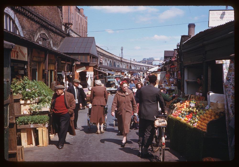 Date: May 31, 1961 Location: London, England, United Kingdom (Greater London county) Description: Shepherd Bush Market