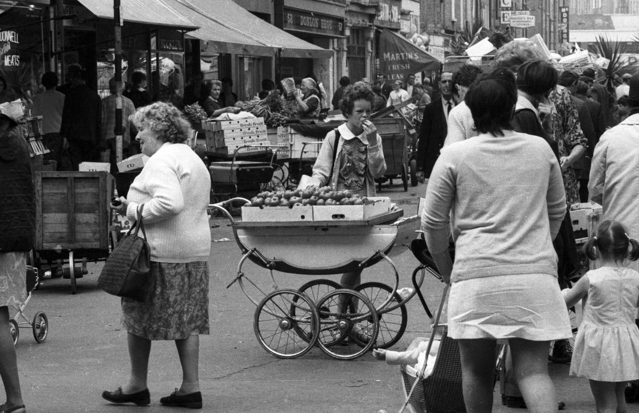 fruit-in-a-pram-heinrich-klaffs-dublin-1973