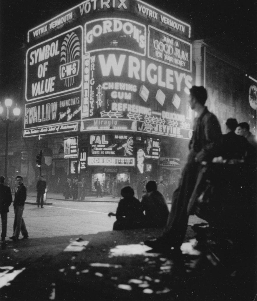 Hannes Kilian - Piccadilly, London, 1955.