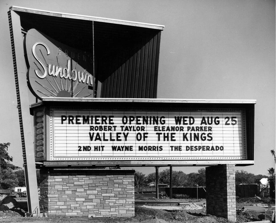 026_Vintage Movie Marquee