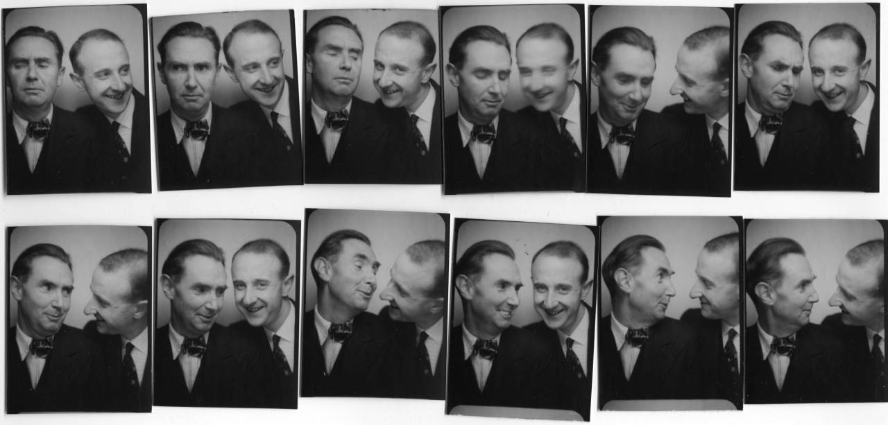 Le photographe Willy Michel (à droite) et Robert Jaillon dit Maxime Fabert (1899-1978), acteur de théâtre (Amédée et les messieurs en rang, La journée des aveux...) et de cinéma (Huit hommes dans un château, Voici le temps des assassins…). Le 2 février 1940