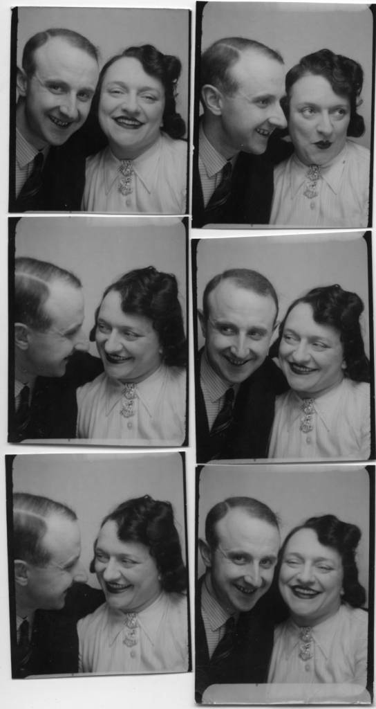 Le photographe Willy Michel et Jeanne Sourzat dite Jane Sourza (1902-1969), actrice de théâtre (Bichon, La perruche et le poulet...) et de cinéma. Le 11 avril 1940.