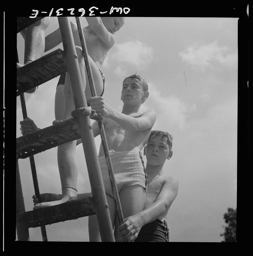 July 1943 Glen Echo, Maryland. Bathers at Glen Echo swimming pool-18