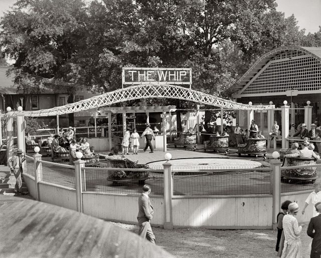 Maryland's Glen Echo Amusement Park On A Sunny Day In 1943 - Flashbak