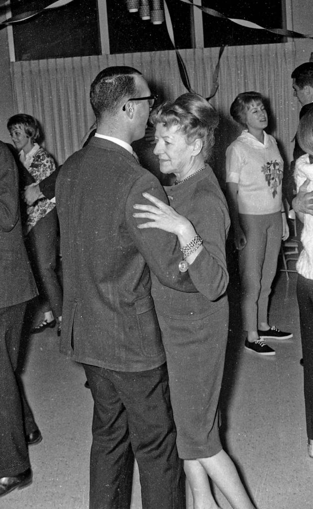 Student social, fall of 1966, Fresno State College