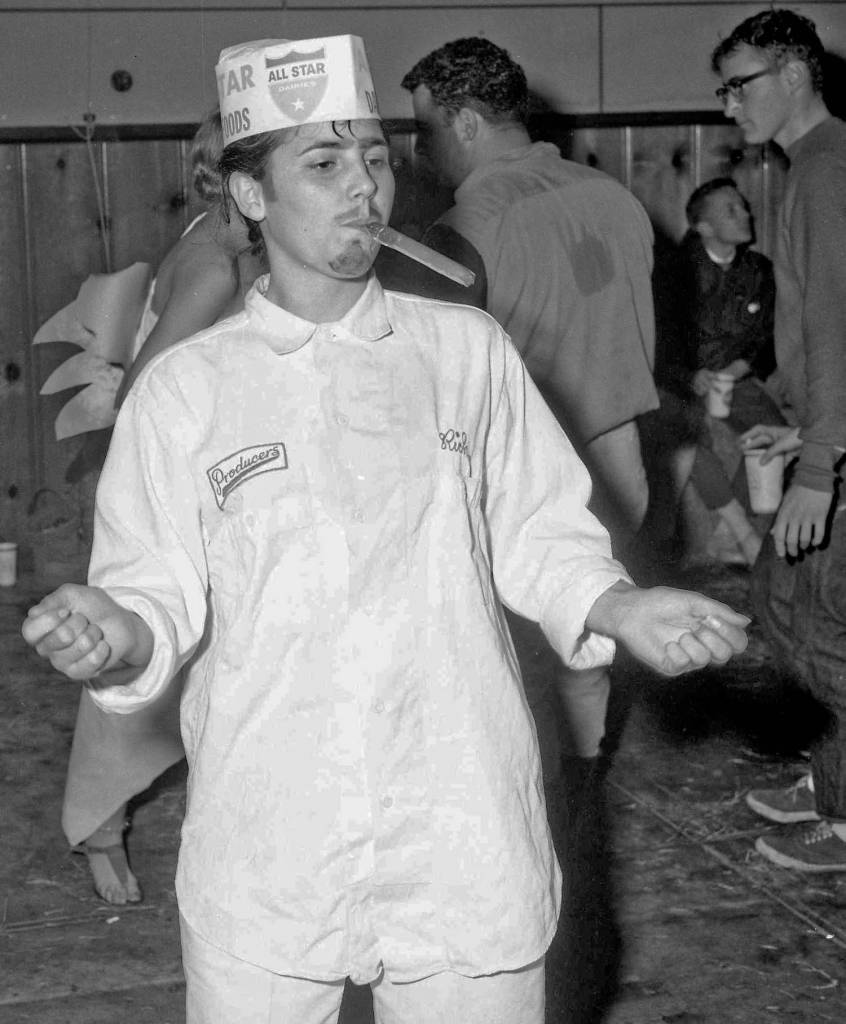 Partying At Fresno State College 1963 Flashbak