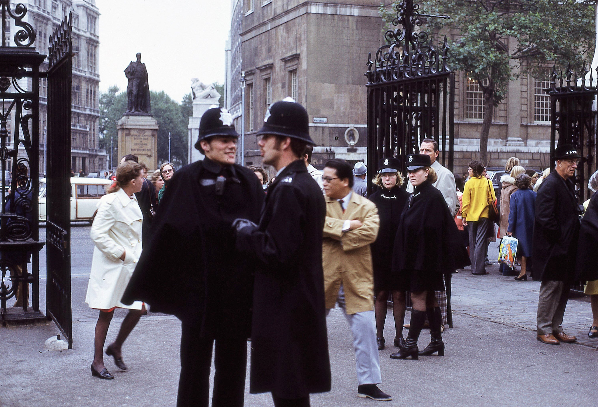 Лондон 80. Лондон 1970-х годов. Лондон 70х. Лондон 1972. Лондон полиция 1970.