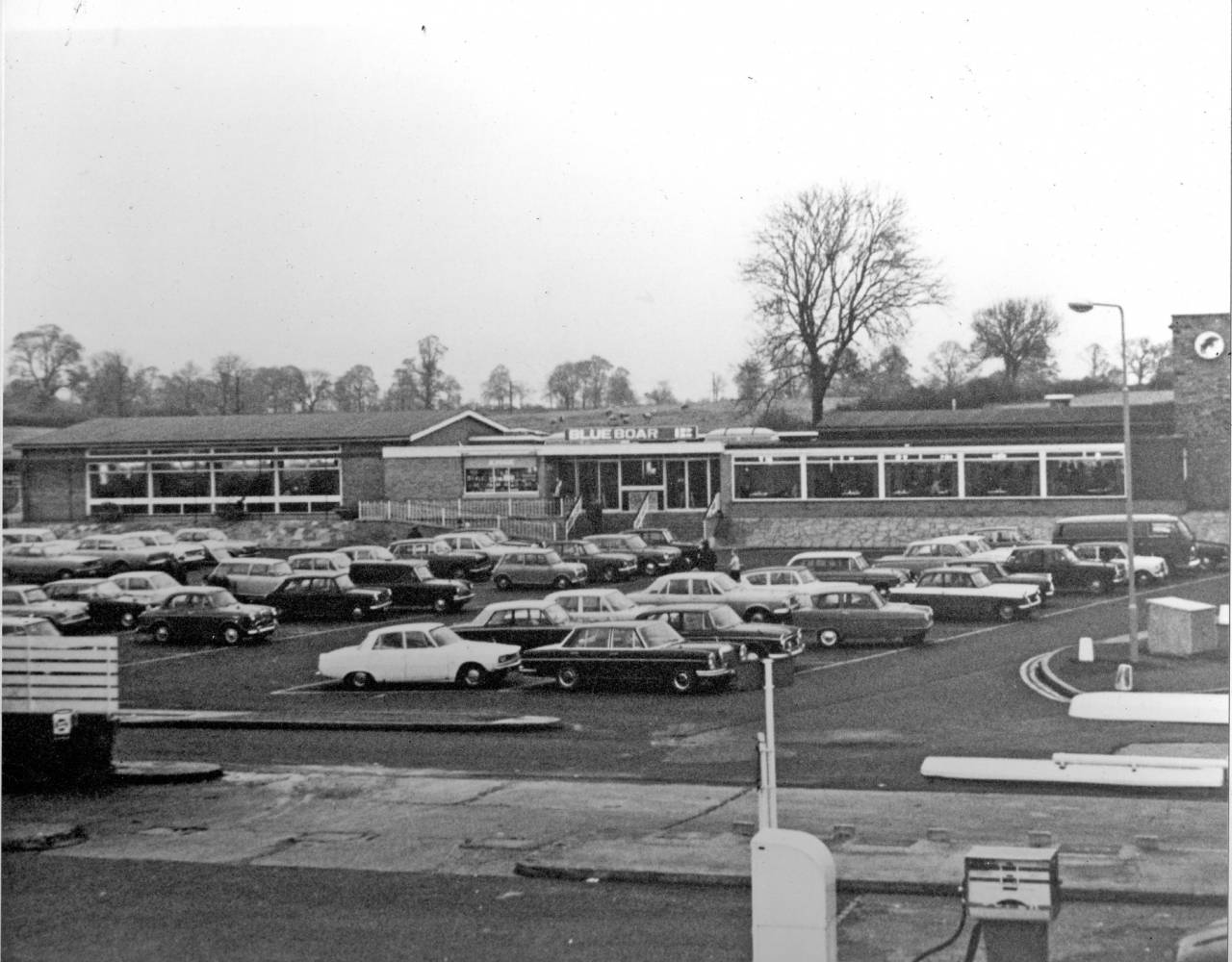 Watford Gap Blue_Boar_car_park the original northbound building and car park. The restaurant is on the left and transport café is on the right.